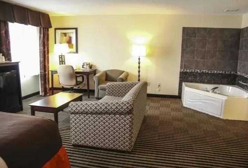 Hotel Americinn By Wyndham Pella